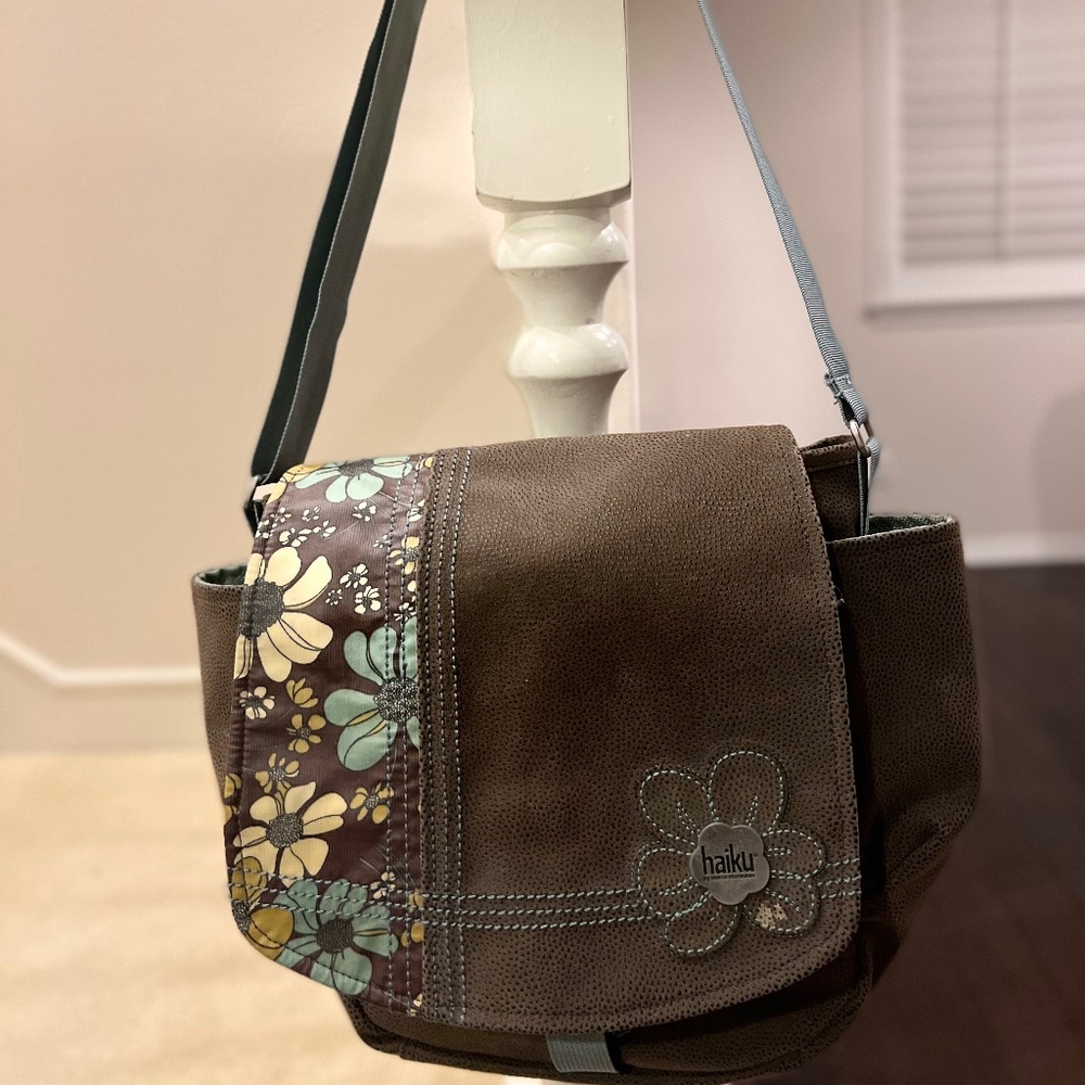 Haiku Women’s Crossbody Bag